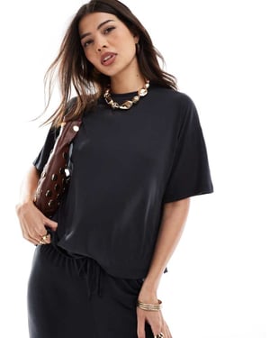 Pieces slinky supermjuk boxy t-shirt-set i svart