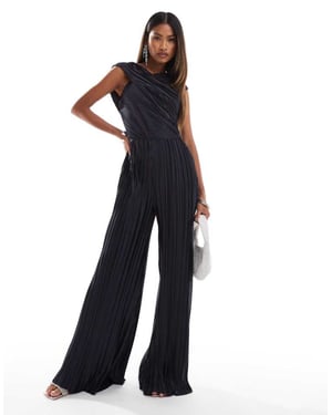 ASOS DESIGN plisserad twist jumpsuit med sned axel i kolafärg