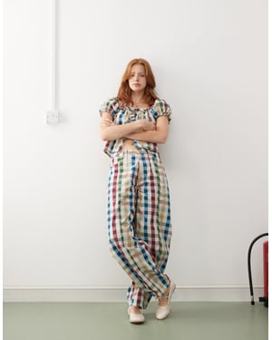 Återvunnen vintage byxa med tunn ben i flerfärgad gingham