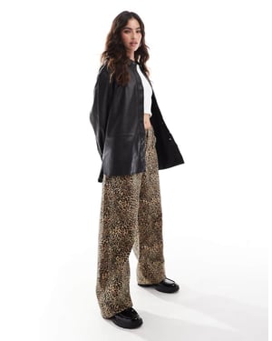 Vero Moda oversized skjorta i svart konstläder