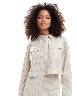 ASOS DESIGN randig linne-look skjorta med fickdetaljer i krämfärgad koordinerad set