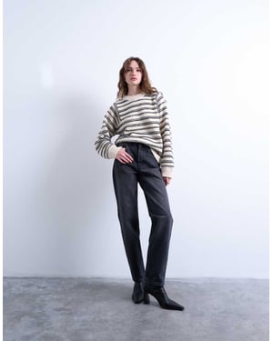 Topshop Runway mid rise rakjeans i tvättad svart