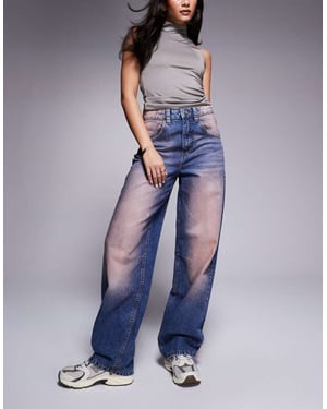 Weekend Collective baggy fat jeans i rosa spraytvätt