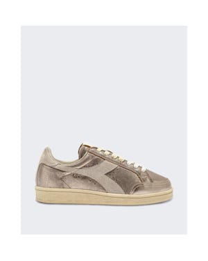 Diadora Dames prestige metal used