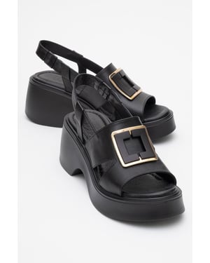 Lucia Läder Spänne Platå Sandal