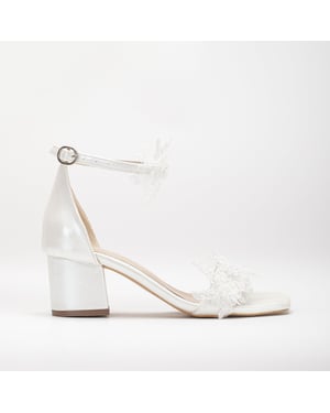Flora Lace Bridal Laag Hak Sandalen