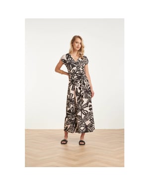 Smashed Lemon Wikkeleffect maxi-jurk met bladprint in zwart en ecru |