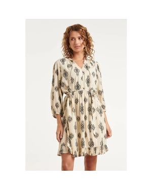 Smashed Lemon Crème jurk met zwarte geometrische print en ceintuur |