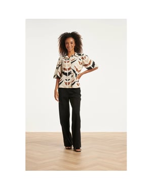 Smashed Lemon Wijde pantalon in comfortabele travelstof met strikceintuur |