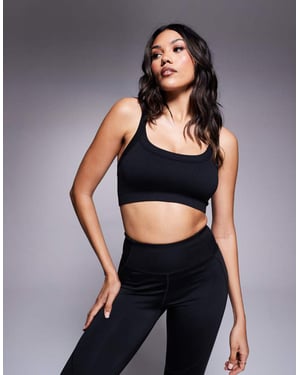 4505 Fuller Bust sculpting seamless medium support sports bra in black