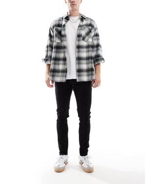 Jack & Jones Mike tapered jean in black