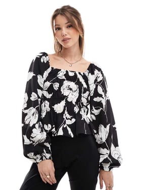 Vero Moda balloon sleeve smock top in mono floral