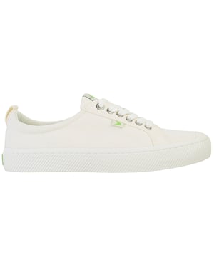 Cariuma OCA Unisex White Plimsolls