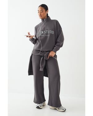 Petite DSGN Studio Applique Straight Leg Jogger