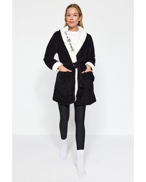 Morgonrockar med slogan för kvinnor