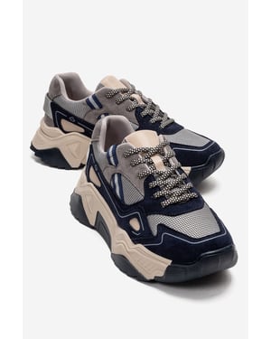 Pleur Fashion Sneaker