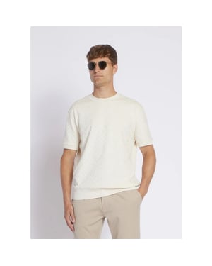 Aeden Silver tee off