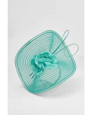 Asymmetric Disk Flower Detailed Fascinator