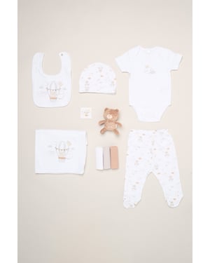 Bear and Hot Air Balloon Print 10-Piece Hanging Gift Set