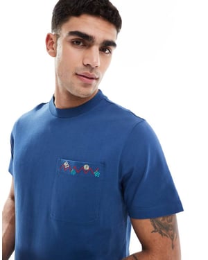 Farah stacy t-shirt in blue with pocket embroidery