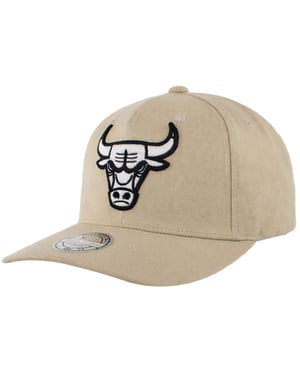 Mitchell & Ness NBA Chicago Bulls Outline Logo Sand Cap