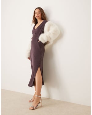 ASOS DESIGN v-ringad satinklänning midi med rå sömnad i mauve