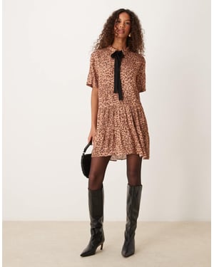 Miss Selfridge lager mini teklänning i leopardmönster