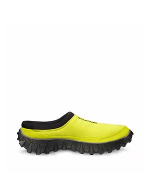 Snowclog sneakers