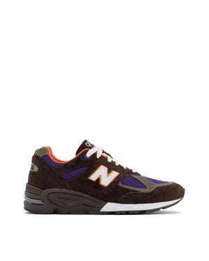 990v2 Made in USA Sneakers