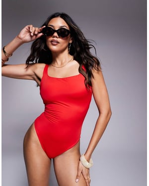 ASOS DESIGN Formande baddräkt för fylligare byst i röd