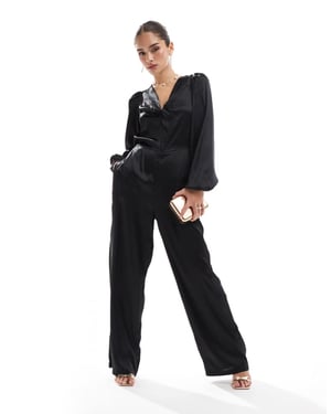 Vero Moda knytfront jumpsuit i svart satin