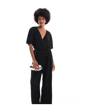 Vero Moda Tall plisserad omlott jumpsuit i svart