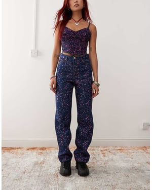 Monki co-ord Aimo raka jeans i mörkblå med rosa färgfläckar