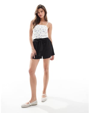 Bara knytmidja shorts i svart