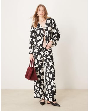 JDY wide leg trouser co-ord with floral print in black