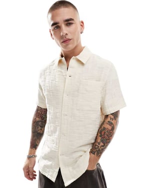 Farah fleet short sleeve revere collared shirt in off white with embossed check design