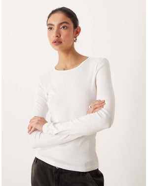 Gina Tricot jersey ribbstickad rundhalsad långärmad topp i off white