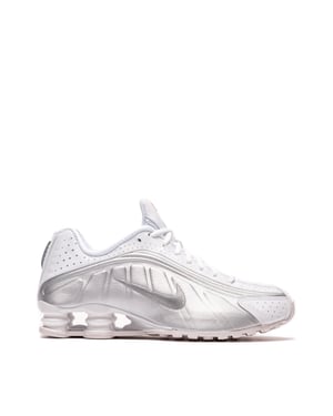 Shox R4 Sneakers