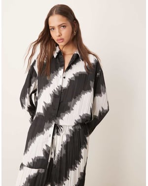 ASOS DESIGN plisse relaxed shirt co-ord in mono print