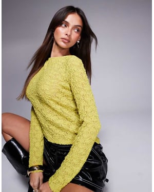 ASOS DESIGN spetsnätstopp med asymmetrisk fåll i olivgrön