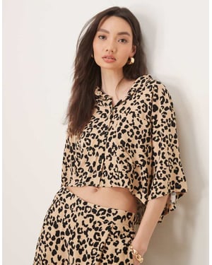 ASOS DESIGN kortärmad skjorta i djurmönster