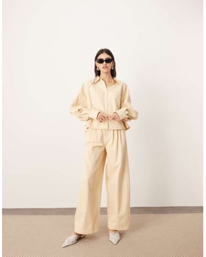 ARRANGE structured pleat detail wide leg barrel trouser in buttermilk
