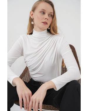 Getailleerde Turtleneck Blouse met Drapé Detail