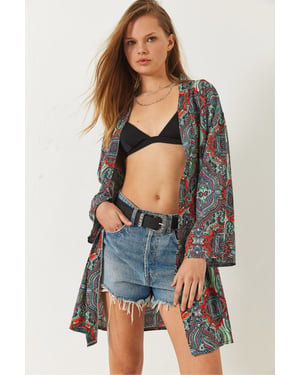 Mönstrad lång kimono med sjalkrage