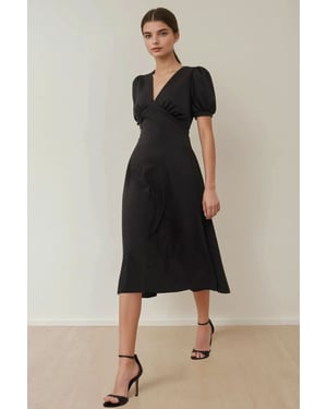 V-hals Puff Mouw A-Lijn Crepe Midi Jurk