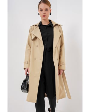 Dubbelt knäppt lång trenchcoat
