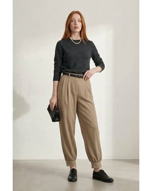 Geklede Broek met Ceintuur en Knopen