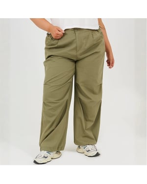 Women's Brave Soul Cargo Trousersrs in Khaki