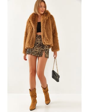 Faux fur kort täckjacka med öppen krage