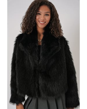 Regelbunden Passform Faux Fur Kappa